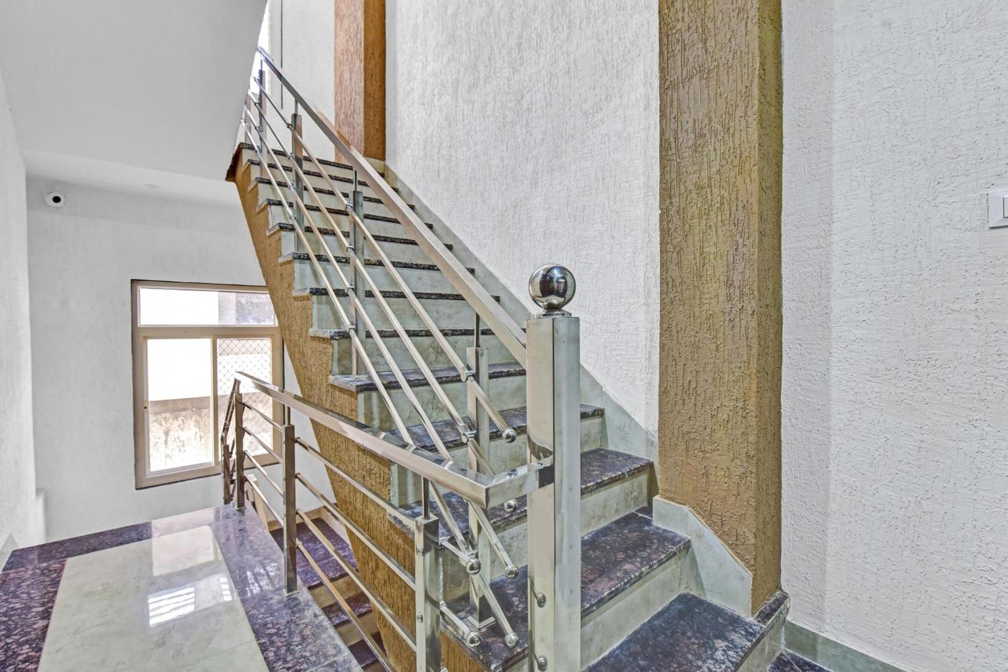 Hotel OYO 82023 Grand L M Ajmer Exterior foto